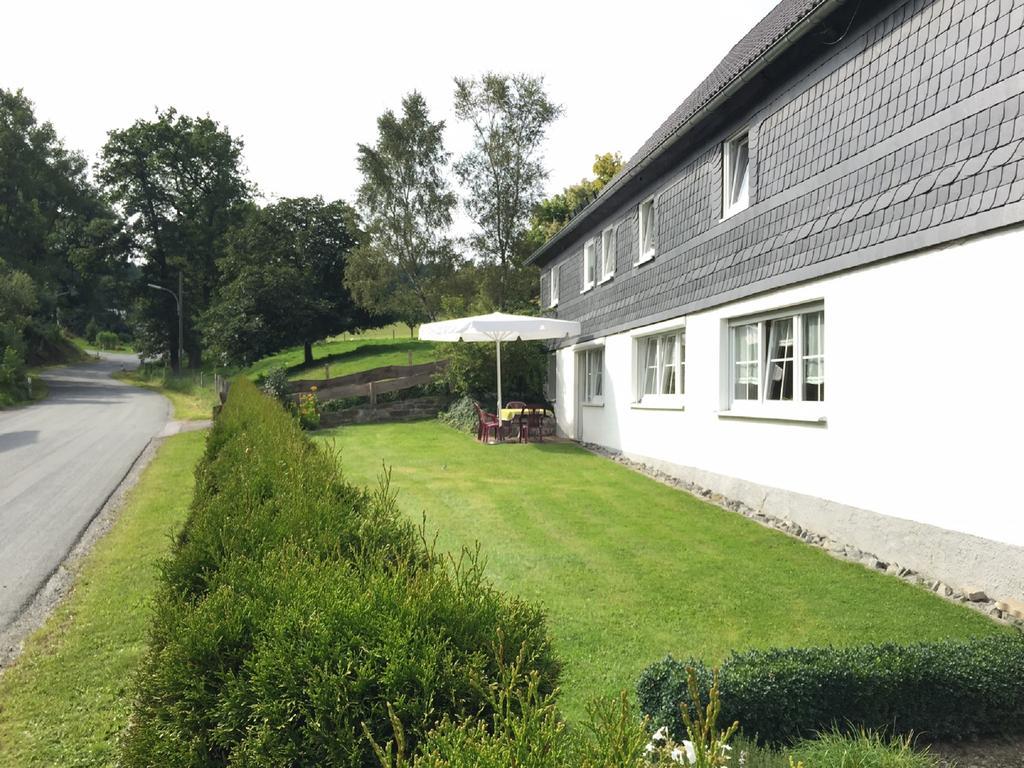 Ferienbauernhof Familie Stratmann Apartment Eslohe Luaran gambar