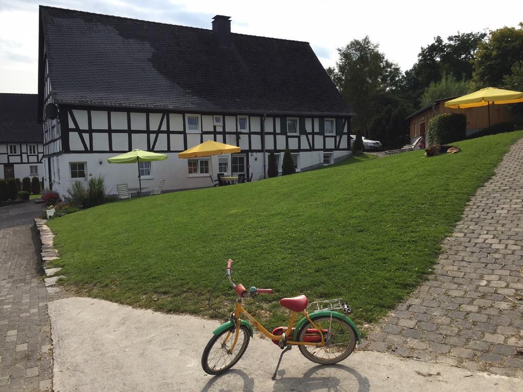 Ferienbauernhof Familie Stratmann Apartment Eslohe Luaran gambar