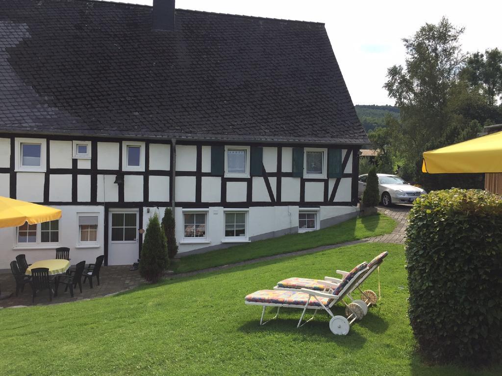 Ferienbauernhof Familie Stratmann Apartment Eslohe Luaran gambar